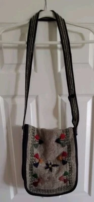 VTG Boho Chic Women's Wool Crossbody Purse Messenger Bag-Hand Embroidered - Image 1 of 4