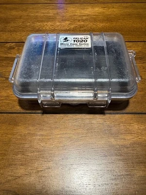 PELICAN 1020 Micro Case 透明顶部防水防撞防尘黑色衬里 — 第 1/2 张图片