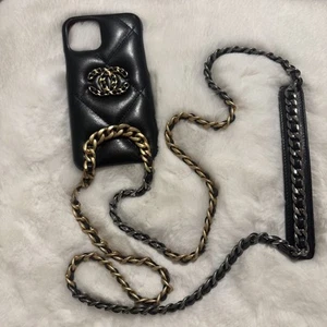 Chanel CHANEL 19 Lambskin Smartphone case iPhone X/10 - Zdjęcie 1 z 6