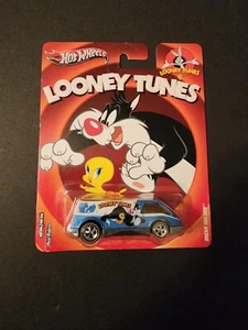 Hot Wheels 2012 Pop Culture Looney Tunes TWEETY & SYLVESTER DREAM VAN See Photos - Picture 1 of 4