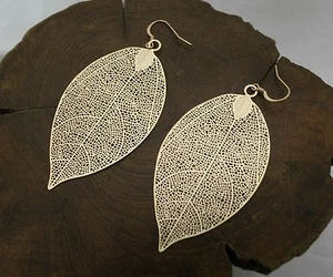 Pendientes de hoja, hermoso amuleto de filigrana, color oro o plata, ligero - Imagen 1 de 8