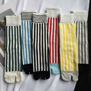Ein Paar weich gestreifte Tabi-Socken mit geteilten Zehen japanischer Stil für Sandalensocken - Bild 1 von 14
