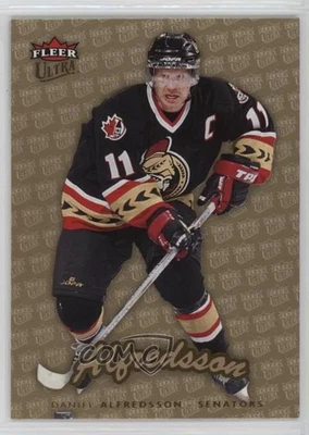 2006-07 Fleer Ultra Gold Medallion Daniel Alfredsson #137 HOF - Image 1 of 2