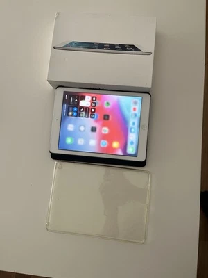 Apple iPad Air 2. Gen (2014) 9,7 Zoll WiFi + Cellular 128 GB Space Grau - Bild 1 von 4