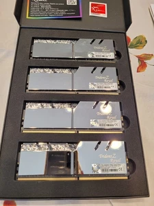 G Skill Trident Z Royal DDR 4 32gb PC4 3200\F4-3200C16Q-32GTRS - Picture 1 of 4