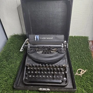 Vintage Underwood Noiseless 77 Typewriter In Hard Case With Key  - Picture 1 of 10
