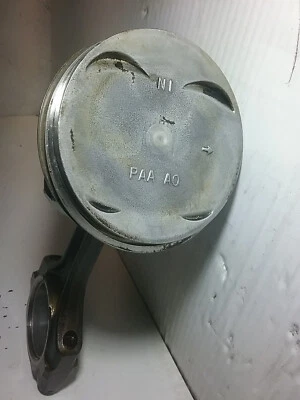 Pistón Honda Accord 1998-2002 con varilla de conexión PAA-04 (2,3 L 4 cilindros) J35 Foto 1 de 4