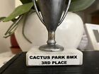 Trophée BMX en plastique vintage avec surmaîtrise vélo course 3ème place parc à cactus
