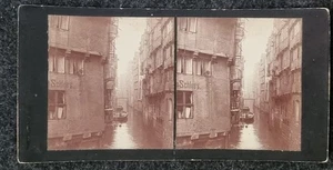 Vintage Stereoscope Card Europe canal in Hamburg per Image - Picture 1 of 2