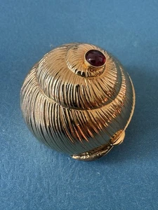 Caja de baratija vintage Italia Judith Leiber chapada en oro caracol caracol con granate - Imagen 1 de 11