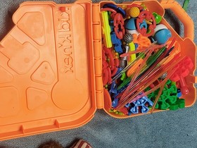 Kid K'NEX Knex Orange Case With Contents