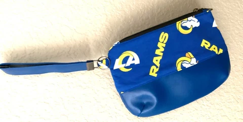 LOS ANGELES RAMS WRISTLET Cover