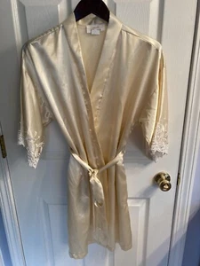 Vtg Dentelle Front Tie Women’s Robe Pockets Champagne White Lace Sleeve SZ S - Picture 1 of 12