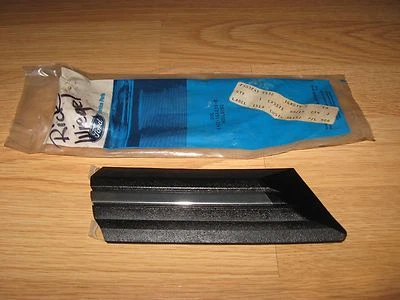 Nuevo de Lote Antiguo Ford E43Z-16A039-AP MOLDEADO Guardabarros Delantero LH 1986 87 Tempo Topacio Fabricante de Equipo Original Foto 1 de 3