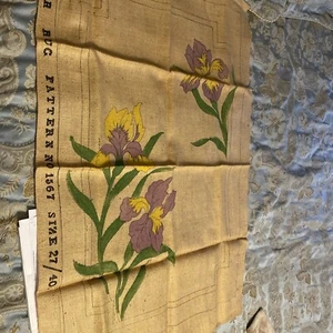 FLEISHER RUG PATTERN  No. 1567, IRIS’ Size 27/40 Burlap - Picture 1 of 5