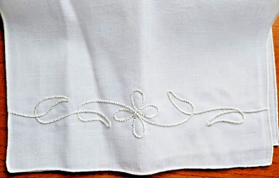 Lote 4 Pañuelos Vintage Lino Blanco Bordado Bordado Borde Floral 17.25 x 11.25" Foto 1 de 4