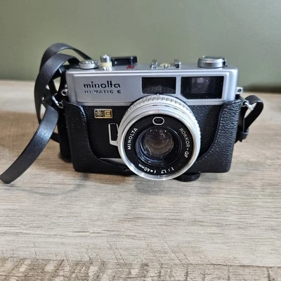 Minolta Hi-Matic E 35mm Camera 1:1.7 Lens FOR PARTS Or REPAIR NOT WORKING - Image 1 of 4