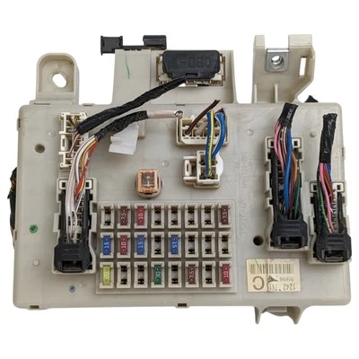 Bloque de conexiones relé caja de fusibles interior cabina Toyota FJ Cruiser 07-14 81980-50030 Foto 1 de 4