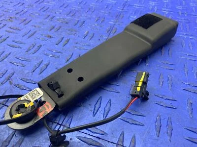 2016 - 2018 CADILLAC CT6 RH FRONT RIGHT PASSENGER SEAT BELT BUCKLE OEM - Изображение 1 из 4