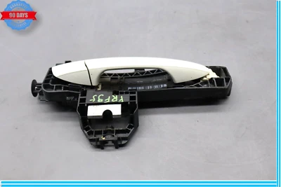 Оригинальная передняя правая наружная дверная ручка 08–11 Mercedes W204 C300 C250 - Изображение 1 из 4