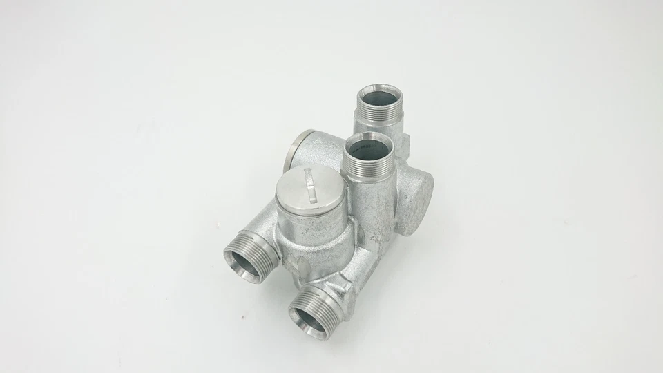 Thermostat Housing Regulator Housing With Thermostat Fits Porsche 911 G 74-89 - Image 1 of 1