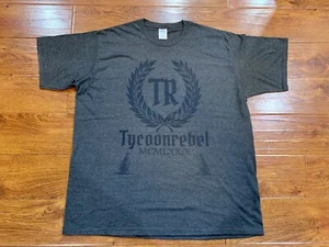 CAMISETA DOBLE EMPERADOR NAPOLEÓN MAGNATE REBEL TYCOONREBEL 1979 GRIS HOMBRE XXL NUEVA CON ETIQUETAS - Imagen 1 de 5