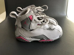 Jordan True Flight Wolf Grey Deadly Pink Size: US Toddler 7C EUR 23.5 - Picture 1 of 11