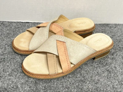 Sandalias de gamuza Clarks Collection para mujer 7 M Foto 1 de 4