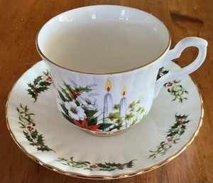 Vintage ROYAL STAFFORD Yuletide Tea Cup Saucer Fine Bone China Christmas Holiday - Picture 1 of 8