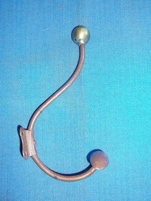 ancienne patère en métal-porte manteau - Photo 1/4