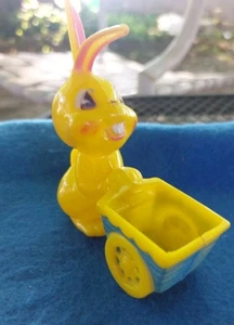 ROSBRO Candy Container Bunny Pushing Cart Toy Hard Plastic Rabbit Easter Vintage - Picture 1 of 12