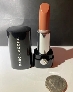 MARC JACOBS: LÁPIZ LABIAL LE MARC. TAMAÑO VIAJE. "SIN ÁNGEL".  Mini 242 1,7 g - Imagen 1 de 2