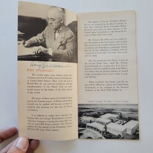 US President Harry S Truman Signed Library Brochure Original Autograph - Picture 1 of 5
