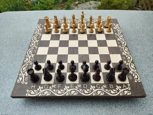 Großes Turnier-Schachbrett aus Edelholz in Handarbeit - Bild 1 von 12