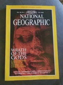 National Geographic July 2000 - Australia, Turkey, Samoans, Slot Canyons No Map  - Picture 1 of 1