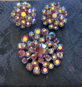 Vintage Red Aurora Borealis Rhinestone Clip On Earrings & Pin Brooch Set - Picture 1 of 7