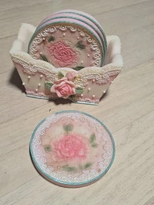  4 Vintage Spitze Ösen Borte Gravur 3D Rose und Perlen Punkte Untersetzer & Halter - Bild 1 von 22