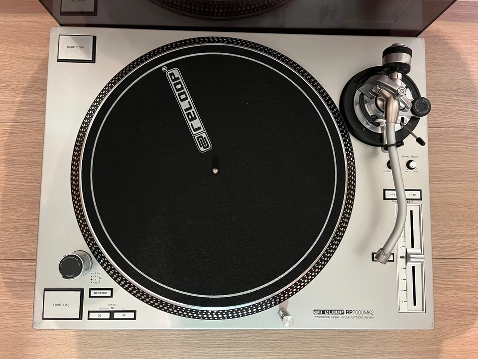 Reloop RP-7000 MK2 in OVP in Top-Zustand - Bild 1 von 4