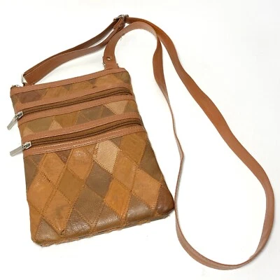 Bolso de mano vintage de los años 70 con retazos Cartera de cuero sintético Correa para el hombro Bolsillos con cremallera Bolso Foto 1 de 4