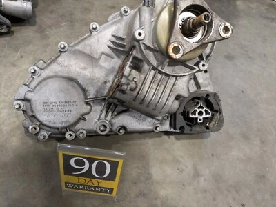 2009-2014 BMW X5M X6 X6M (E70 E71) 4.4L S63 TWIN TURBO ENGINE - TRANSFER CASE - Image 1 of 4