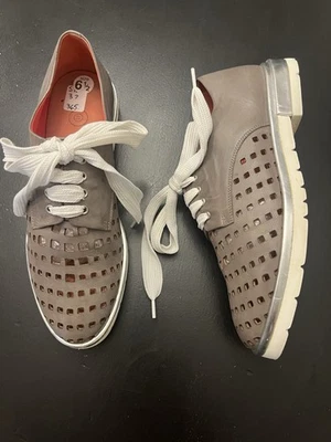 Zapatos Oxford Pas De Rouge Gris Cuero Corte Láser Perforados Con Cordones Talla 37 6.5 EE. UU. Foto 1 de 4