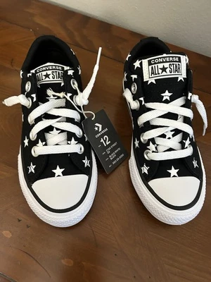 Nuevos Zapatos Atléticos Converse All Star Juveniles Negros Con Estrellas Blancas Talla 12 Nuevos con Etiquetas Foto 1 de 4