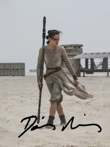 Daisy Ridley Signed Autograph 6X4 PHOTO Pre Print Film Star Wars - Picture 1 of 1