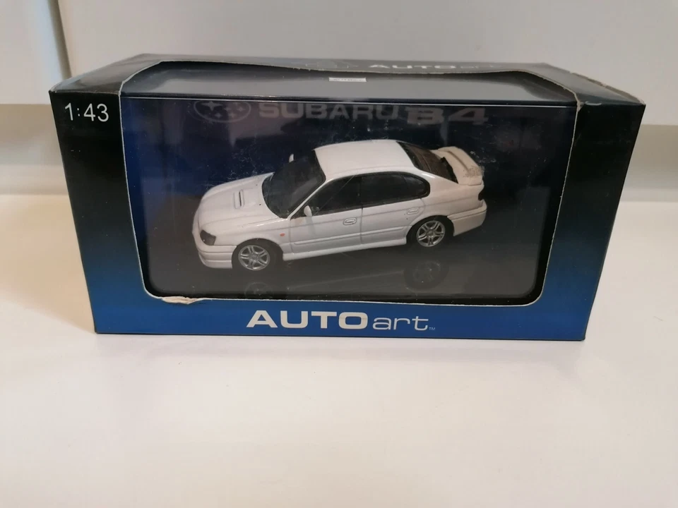 AUTOART SUBARU LEGACY B4 1999 WHITE 1:43 1 / 43 ART. 58612 MODEL AUTO ART - Immagine 1 di 4