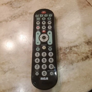RCA RCRBB04GR 4-Device Big-Button Universal Remote Control - Picture 1 of 4