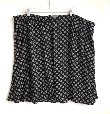 Falda acampanada con estampado de diamantes negra LANE BRYANT cintura elástica forrada talla 26/28 nueva con etiquetas Foto 1 de 4