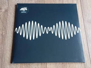 ARCTIC MONKEYS - AM LP RE GATEFOLD SLEEVE NEW SEALED - Picture 1 of 2