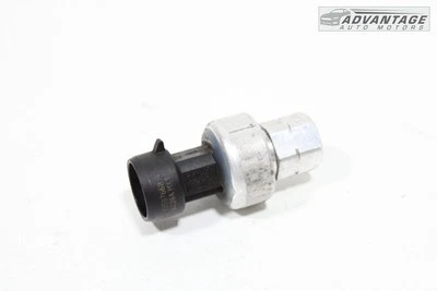 2019-2024 CHEVROLET BLAZER AIR CONDITIONING REFRIGERANT PRESSURE SENSOR OEM - Image 1 of 4