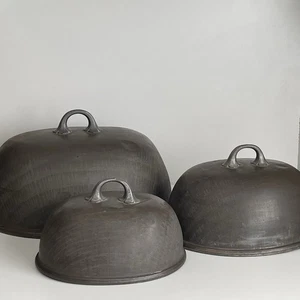Cúpulas antiguas de comida de hierro lavado en hojalata (3) eduardianas tardías-victorianas 1880-1910 rústicas - Imagen 1 de 21