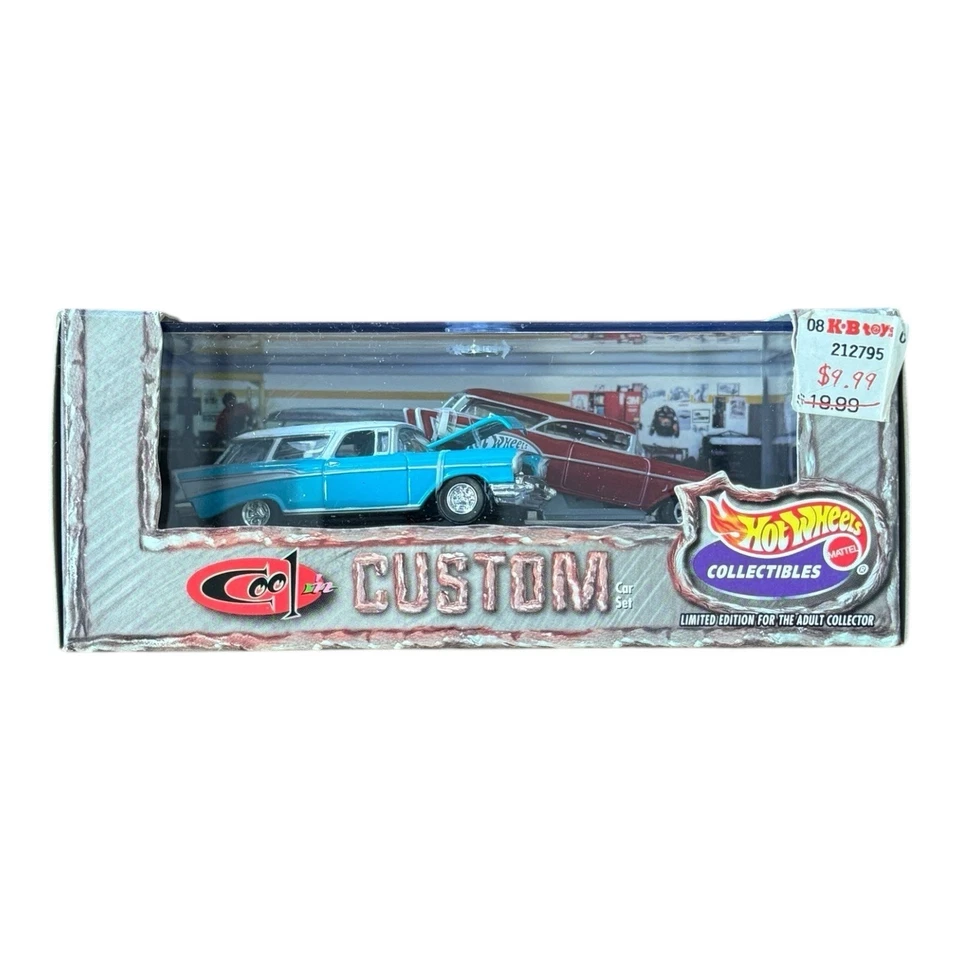 Hot Wheels Custom Cool Classics 2 Car Acrylic Case Set